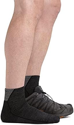 Darn Tough (Style 1959) Men's Hiker Quarter Midweight with Cushion Hiking Sock
