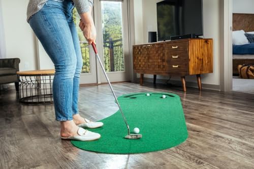 Par Three Golf Putting Green (3' x 9')