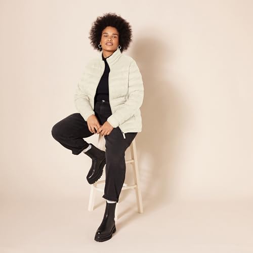 Amazon Essentials Women's Lightweight Water-Resistant Packable Puffer Jacket (Available in Plus Size)