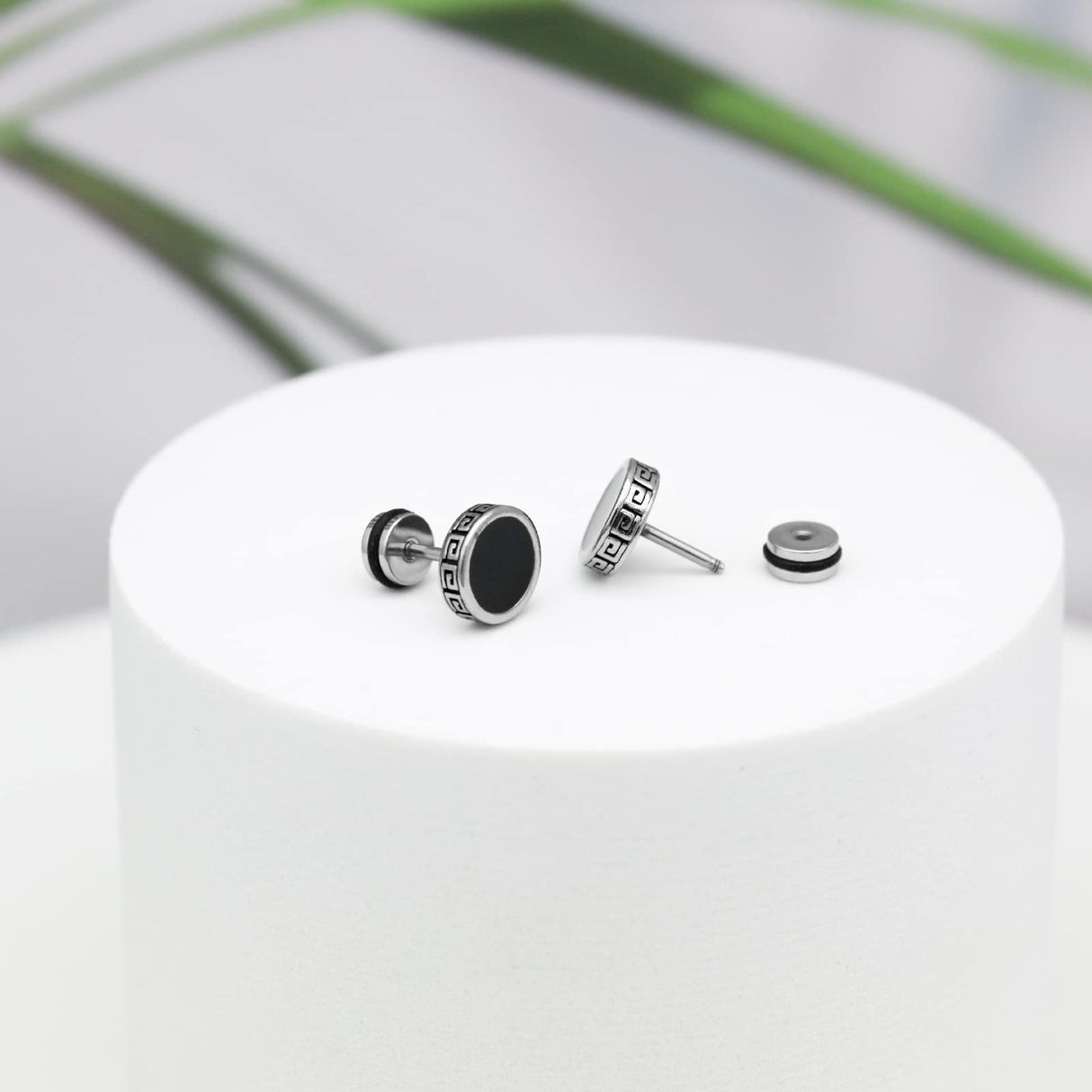 【Hypoallergenic Earrings for Men】-18G Flat Mens Surgical Steel Black Stud Earring 10mm (0.4")-【For Sensitive Skin & New Piercings】 Textured Brick Design Pair 0.28oz Men's jewelry-Para Hombre (Black)