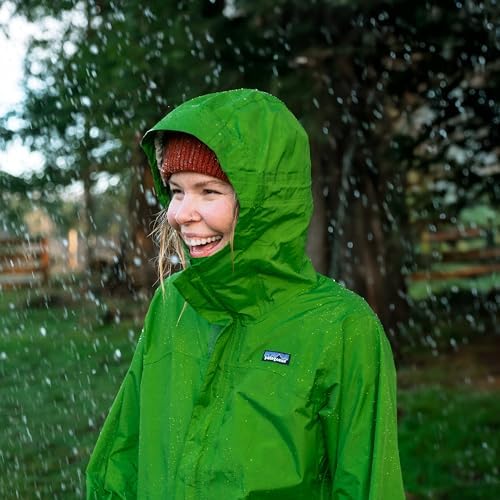 GEAR AID Revivex Durable Water Repellent (DWR) Spray for Restoring Waterproofing on Rainwear, Gore-TEX, Soft Shells, Waders, Tents, Ski, Paddle and Camping Gear, Various Sizes Available