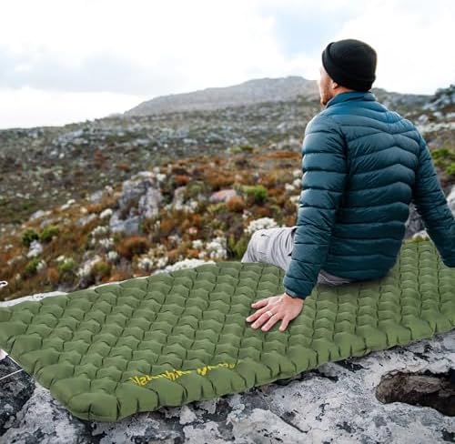 Naturehike 25oz Ultralight Sleeping Pad, Insulated Inflatable Sleeping Pad 4.6R, Lightweight Sleeping Mat for Camping, Hiking, Backpacking, with Air Pump Sack