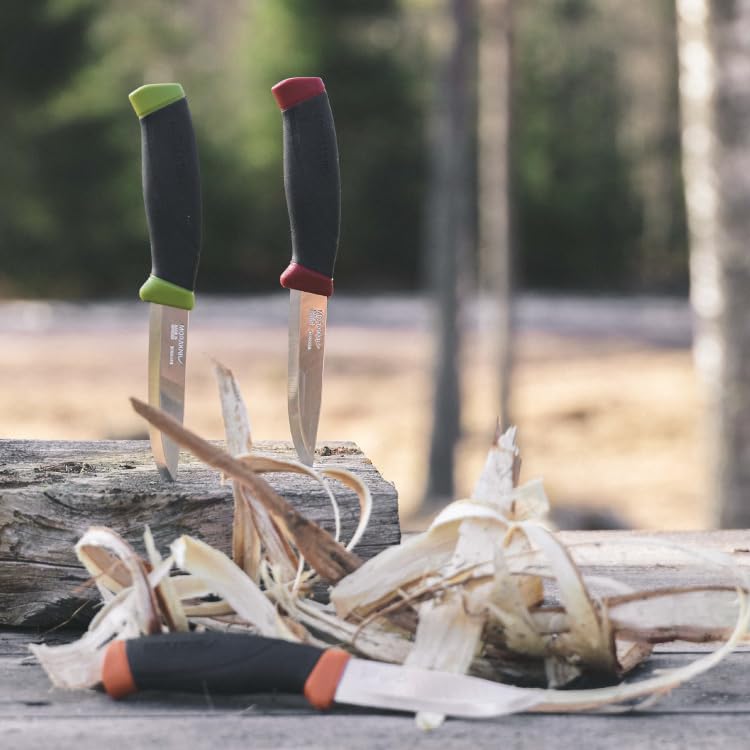 Morakniv Companion Fixed Blade Outdoor Knife with Stainless Steel Blade, 4.1-Inch, Military Green