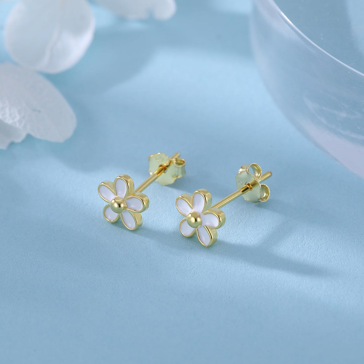 SLUYNZ Solid 925 Sterling Silver Little Daisy Earrings Studs for Women Teen Girls Petite Flowers Studs Earrings (B-Gold Plated)