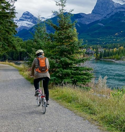 Hydration Pack Backpack with 3L Water Bladder for Men & Women, Hiking Daypack with Thermal Insulation | Running, Cycling, Camping, Skiing, Outdoor Activities