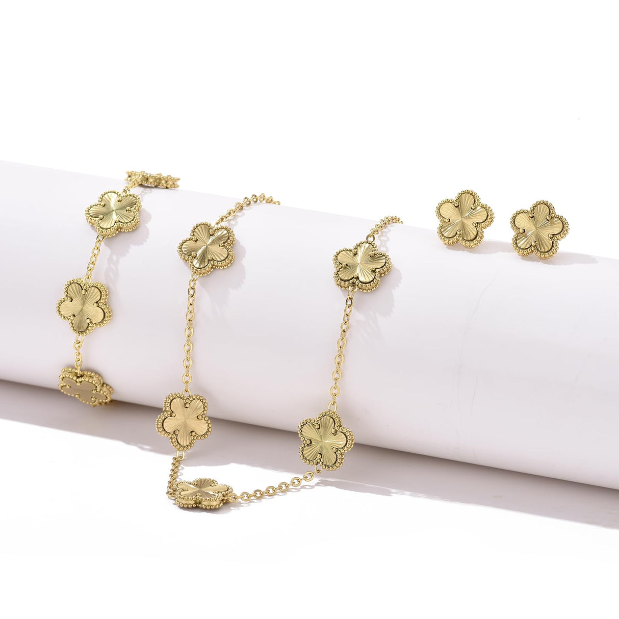 UOOANUO Clover Neckalce Bracelet Earring Set for Women 14K Gold Plated Stainless Steel Four Leaf Clover Jewelry Set