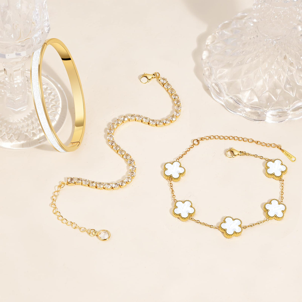 MOINSPIRE Gold Bracelets for Women, 18K Gold Plated Four Leaf Love Tennis Nail Clover Bangle Bracelets Set Non Tarnish, Stainless Steel Trendy Stackable Bracelet Fashion Jewelry Accessories Gifts