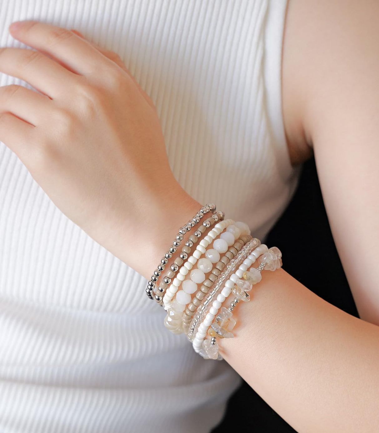 Noessla Boho Beaded Bracelets for Women Stackable Irregular Natural Stone Bead Stretch Bracelet Set 8PCS Costume Jewelry Gifts for Her(Beige)