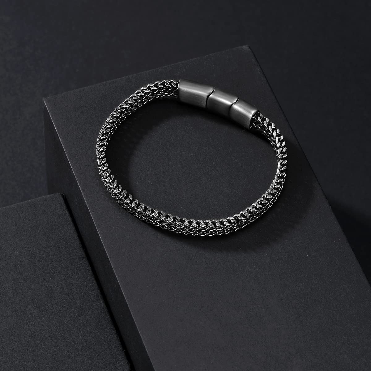 Qumfole Mens Bracelet-Stainless Steel Magnetic Clasp Franco Chain Bracelets for Men Gunmetal