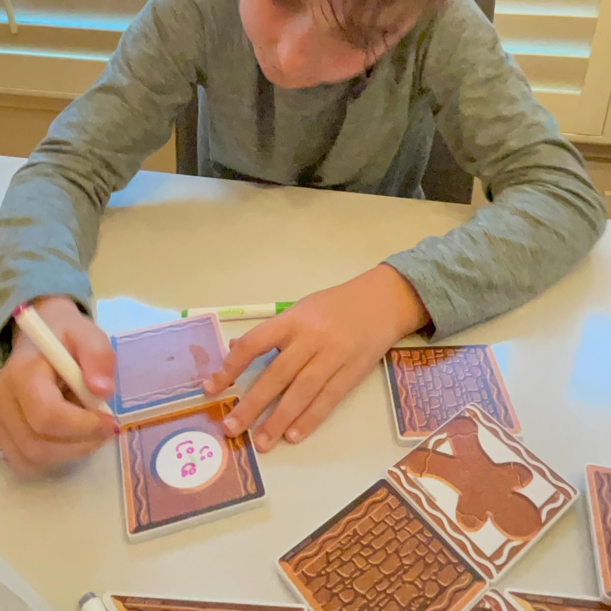 CreateOn Crayola Gingerbread House Magnetic Tiles, 24pc Holiday Christmas Building Set, STEM Educational Toys for Kids Ages 3+, Magnetic Construction Playset for Creative Learning & Gifts