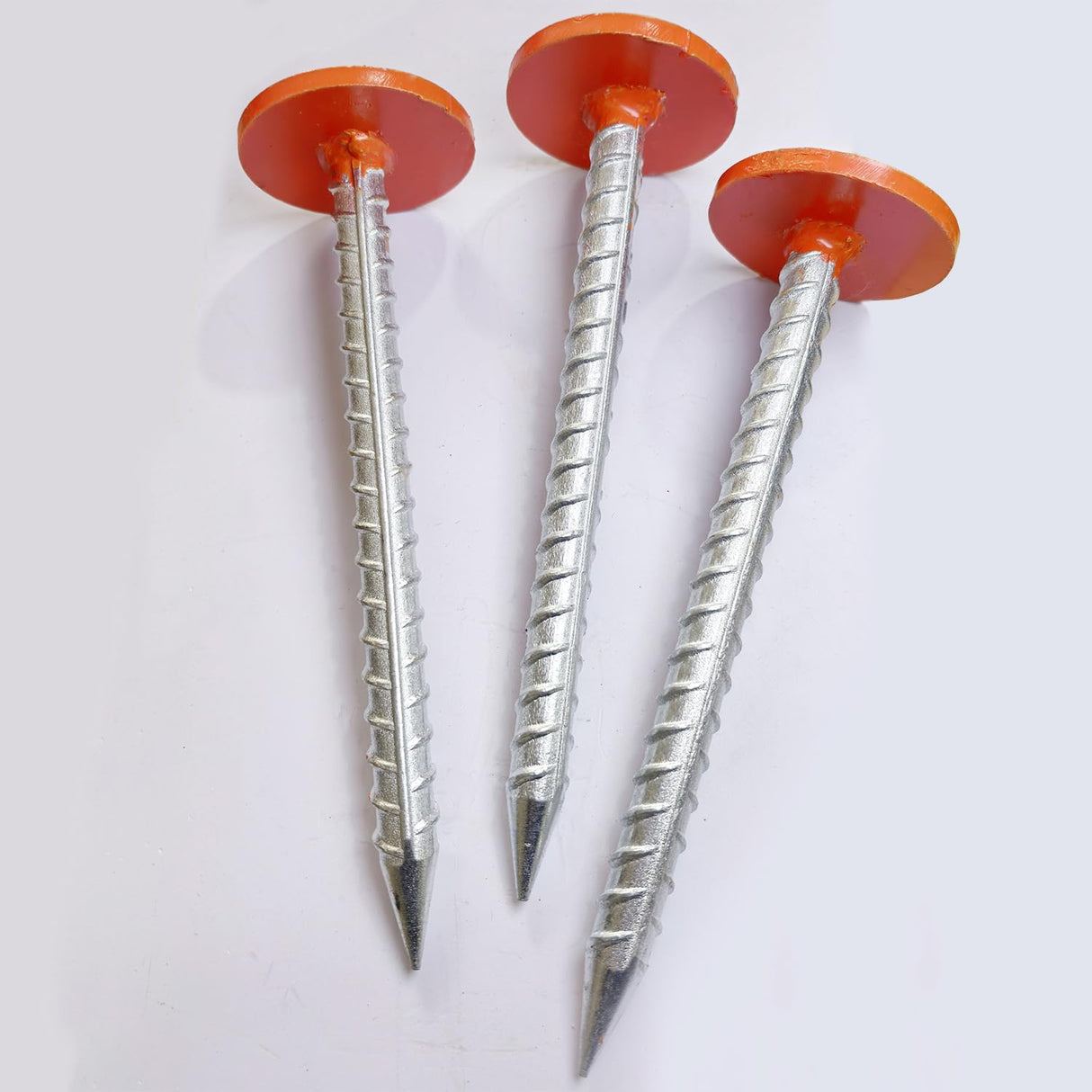 WANSRUYI Rebar Survey Marker Stakes, 12 Inch Long - 1.35 LB Heavy Duty, Hi-Vis Orange (2 Pack) Building line Marker Posts are Suitable for Paving Stones, Gardens, Lawn Edges, and Weed barriers