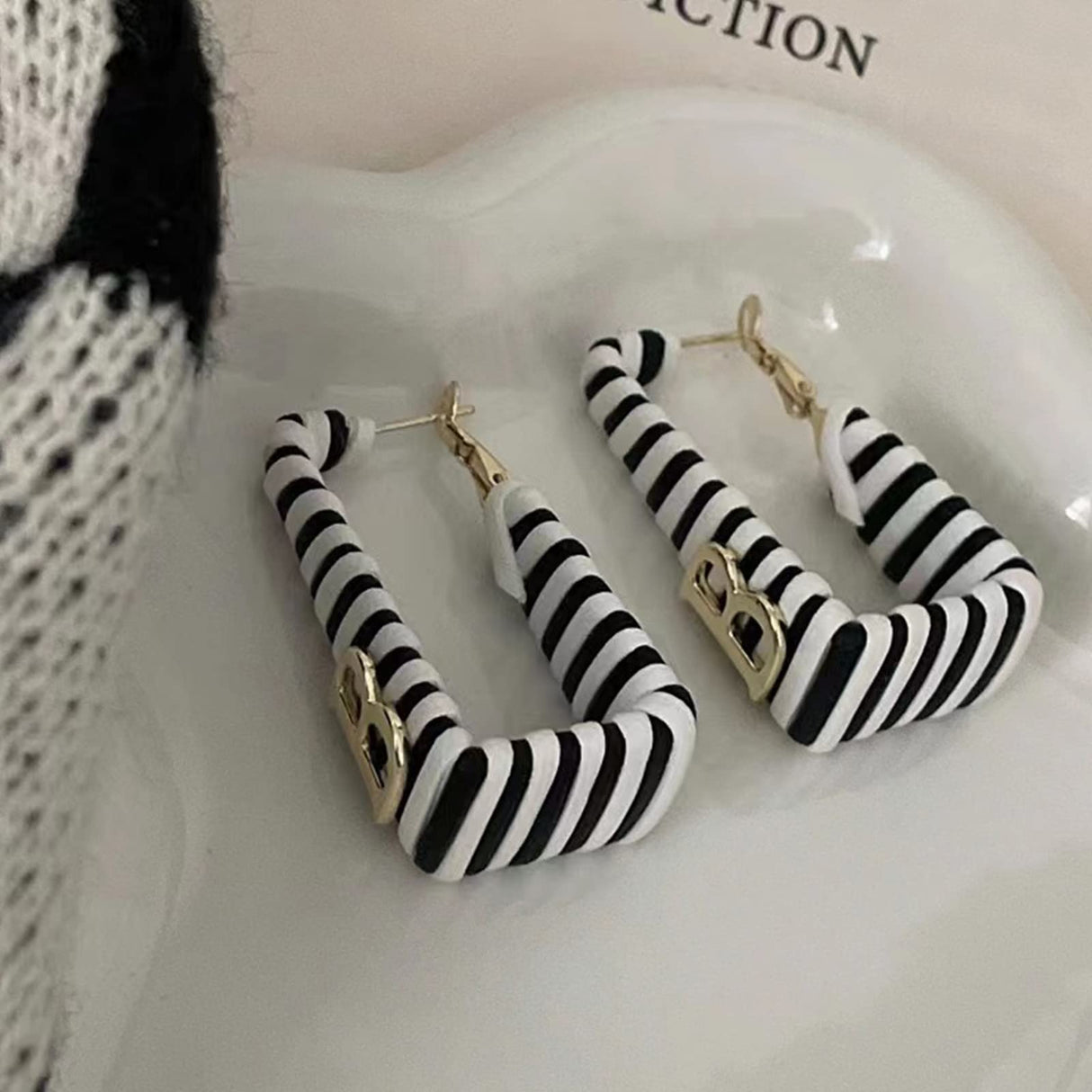 TOPATU Designer Earrings for Women - Alloy Letter B - Clip-on Stud Earrings - Black and White