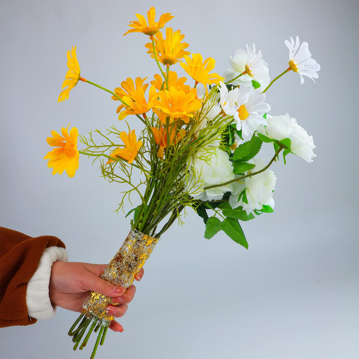 Snowkingdom Glitter Metallic Gold Table Runner 11 Inch x 100 Feet Thin Mesh Sparkle Runner Roll Table Decorations for Wedding Bridal Shower, Baby Shower, Christmas, Birthday Party