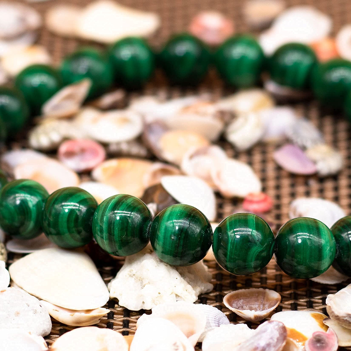 DAZCOLO 8mm Natural Crystal Stretch Bracelet (Malachite)