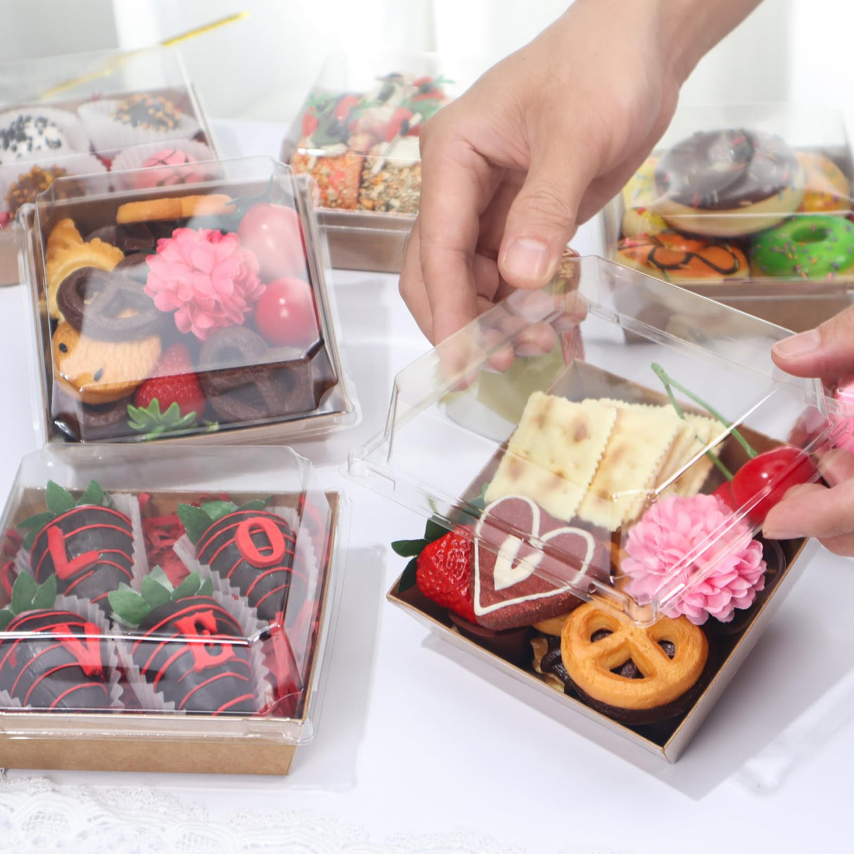 ROSPAKTEK 100Pack 4x4x2.5 Inches Charcuterie Boxes with Clear Lids - Bakery, Chocolate Covered Strawberries, Cupcake, Pie, Treat, Macaron Boxes for Christmas, Valentine's
