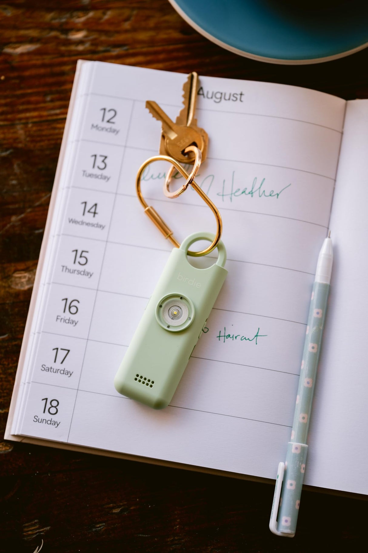 She’s Birdie 3.0 New Version – The Original Personal Safety Alarm for Women by Women–Loud Siren, Flash Light and Rechargeable Battery in a Variety of Colors (Lemon Yellow)