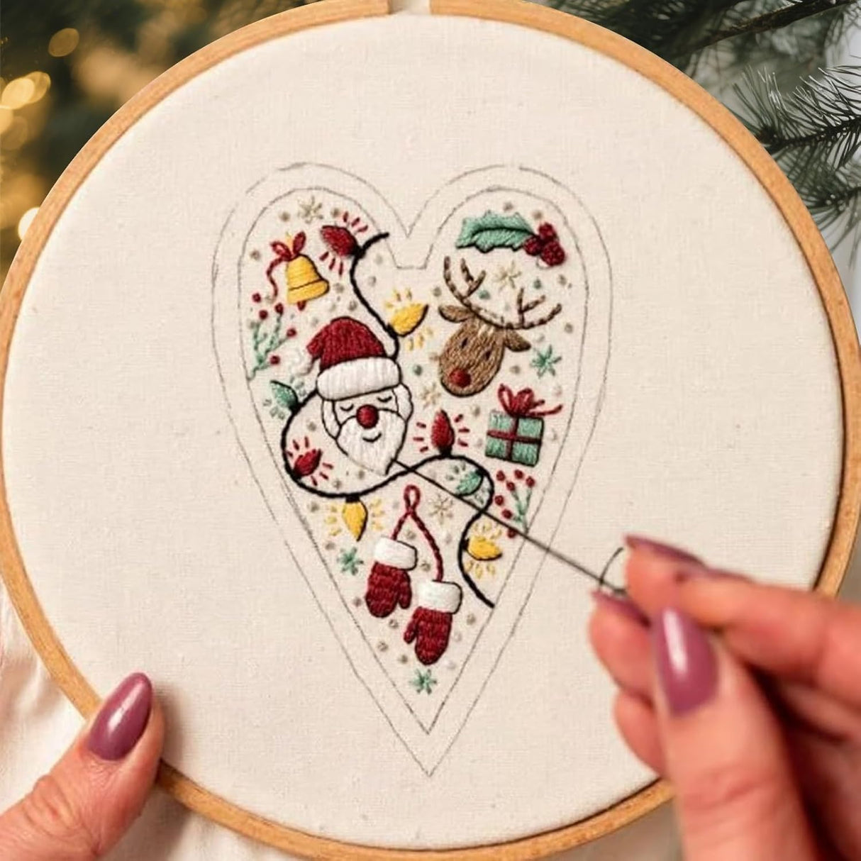 TIMLIFE DIY Heart Shaped Hand Embroidered Christmas Ornament Kit, 2026 New Embroidery Christmas Ornament Kits, Handmade Tree Decoration for Holiday Decorations, Winter Decor (4PCS)