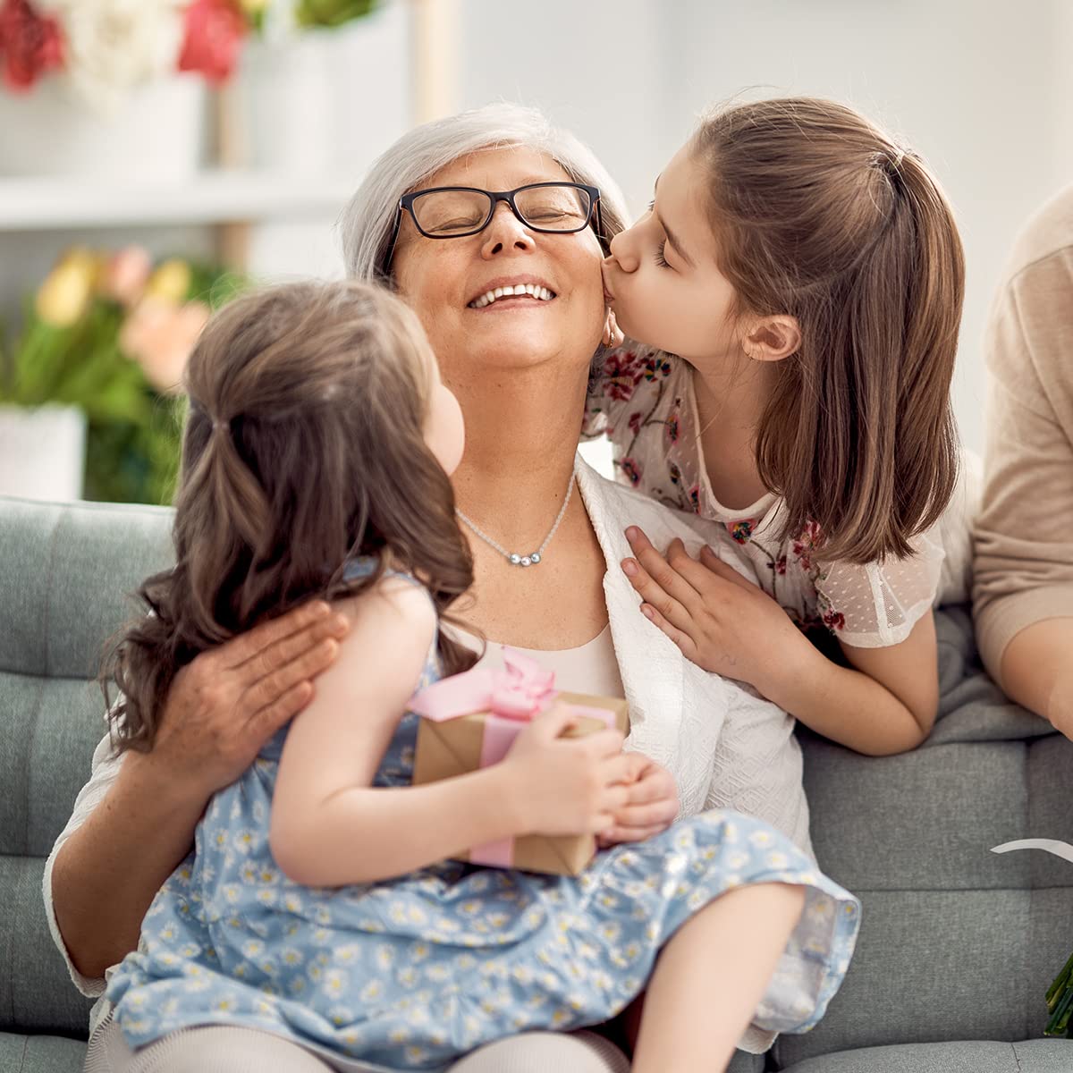 Sereney Sterling Silver Grandma Necklace as Christmas Gifts for Grandma, 3 Generations Necklace for Mom Gigi Gifts, Pearl Strands Necklaces Grandmother Jewelry, Nana Gift for Mom from