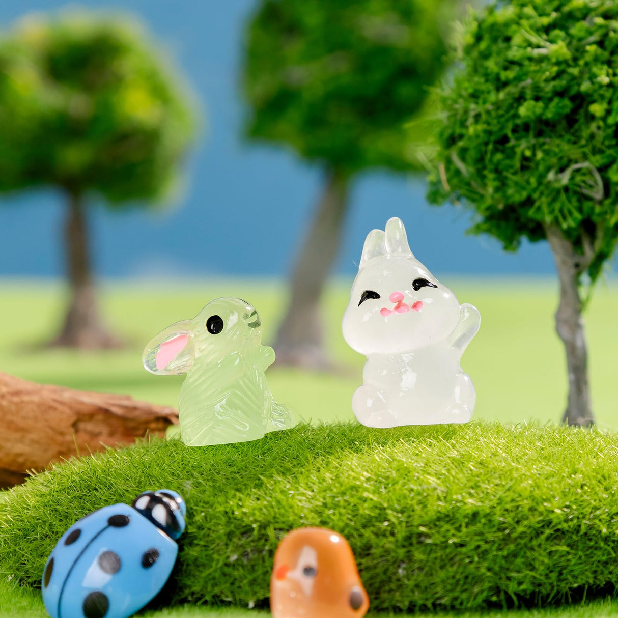Faunamancy 300 Pcs Mini Resin Animals Figurines Bulk,300 Styles Tiny Animals Variety Pack for Fairy Garden Landscape,Hide Crafts Decor