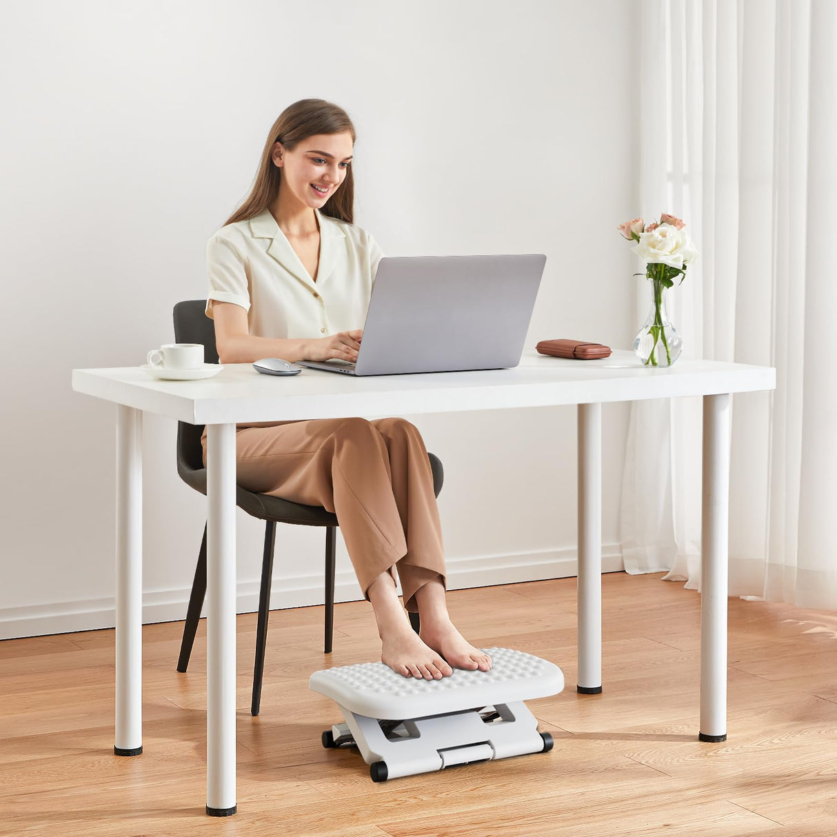 HUANUO Adjustable Desk Footrest, Foot Rest for Under Desk at Work with Massage, Adjustable Foot Stool with 3 Height Position & 30 Degree Tilt Angle Adjustment for Home, Office, White