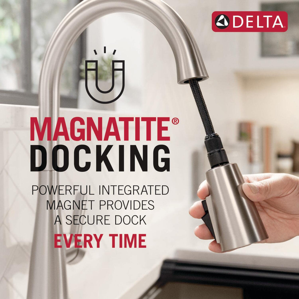 Delta Faucet Nicoli Kitchen Faucet with Pull Down Sprayer, Black and Gold Kitchen Sink Faucet, Modern Kitchen Faucet, Single Hole Kitchen Faucet, Matte Black/Champagne Bronze 19867LF-GZ