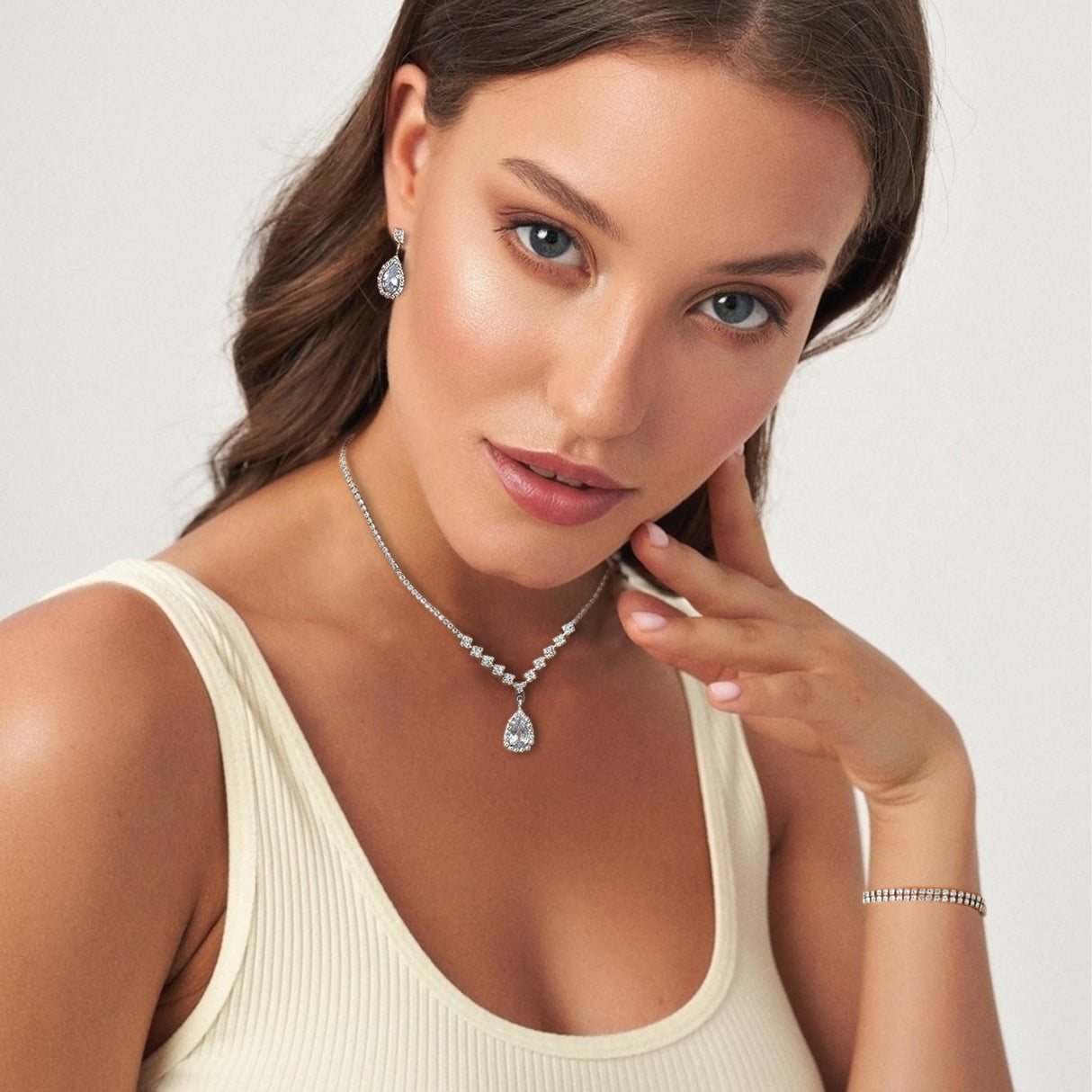 FEYIR Clutch Purse Jewelry Set for Women Evening Bags Rhinestone Crystal Necklace Earrings Bracelet Set Formal Wedding Bridal Accessories Jewelry for Prom