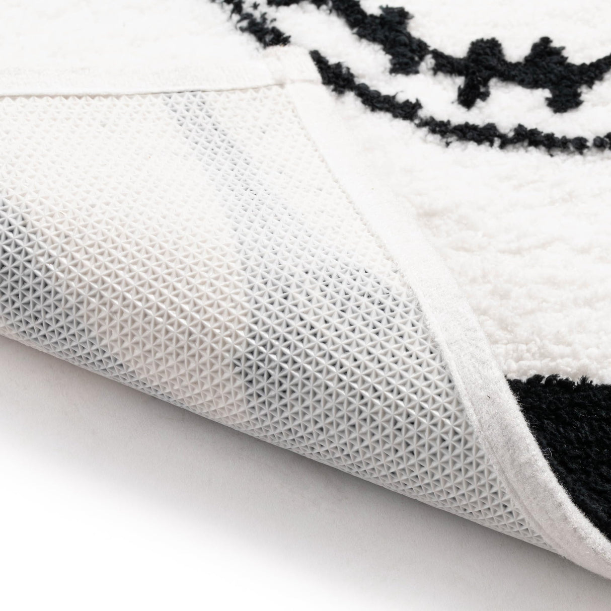 Jay Franco Disney Nightmare Before Christmas Kids Bath Rug - Jack Skellington Soft, Non-Slip, Machine Washable, White Bathroom Mat 20 x 30