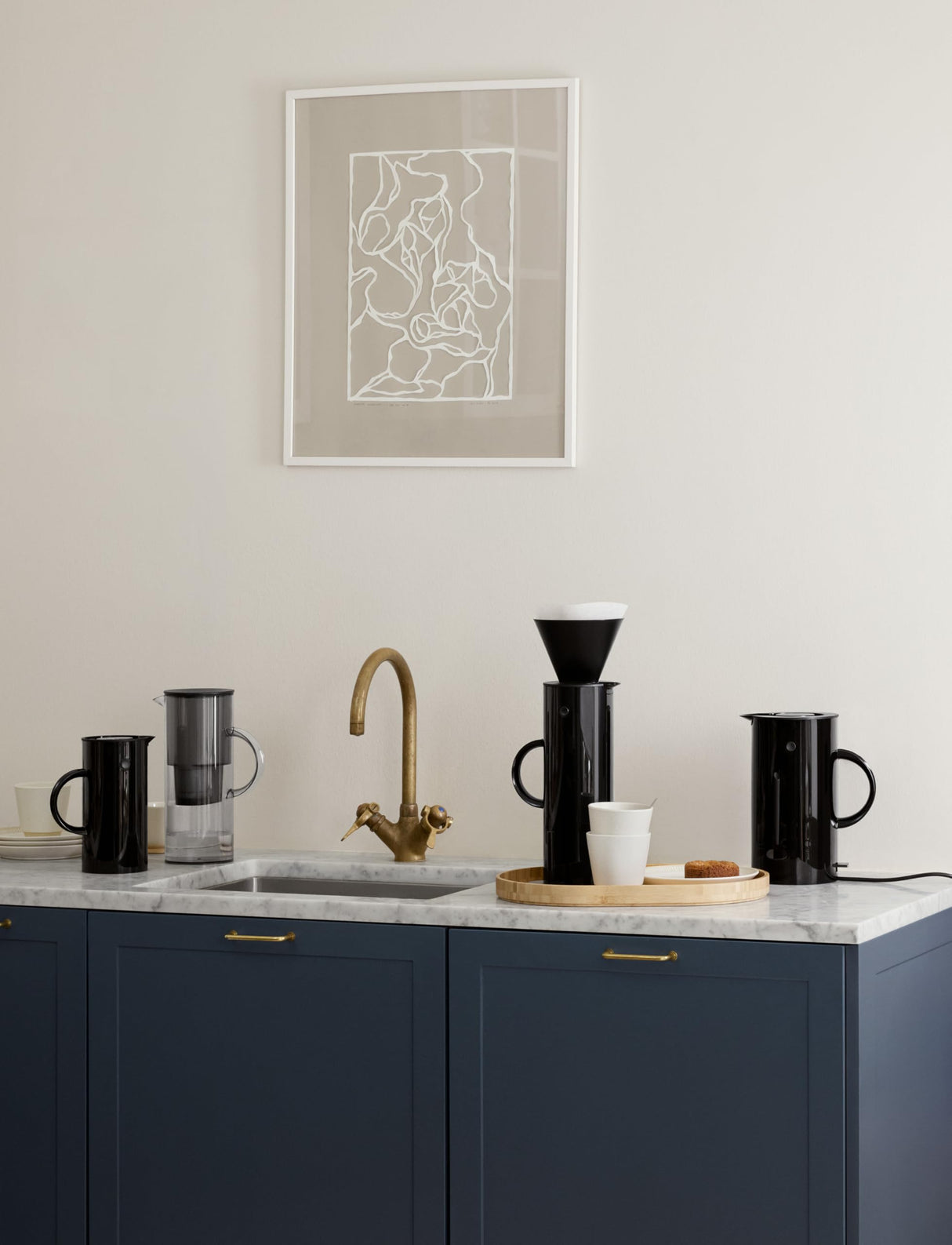 Stelton 2 Litre Water Filter Jug, Smoke