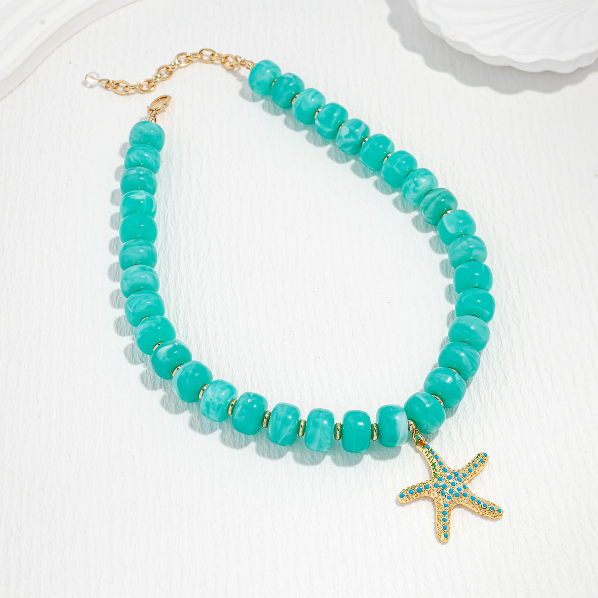 WOWORAMA Boho Chunky Beaded Necklaces for Women Ocean Blue Resin Beads Necklace with Gold Starfish Pendant Necklace Coastal Summer Statement Necklaces Jewelry