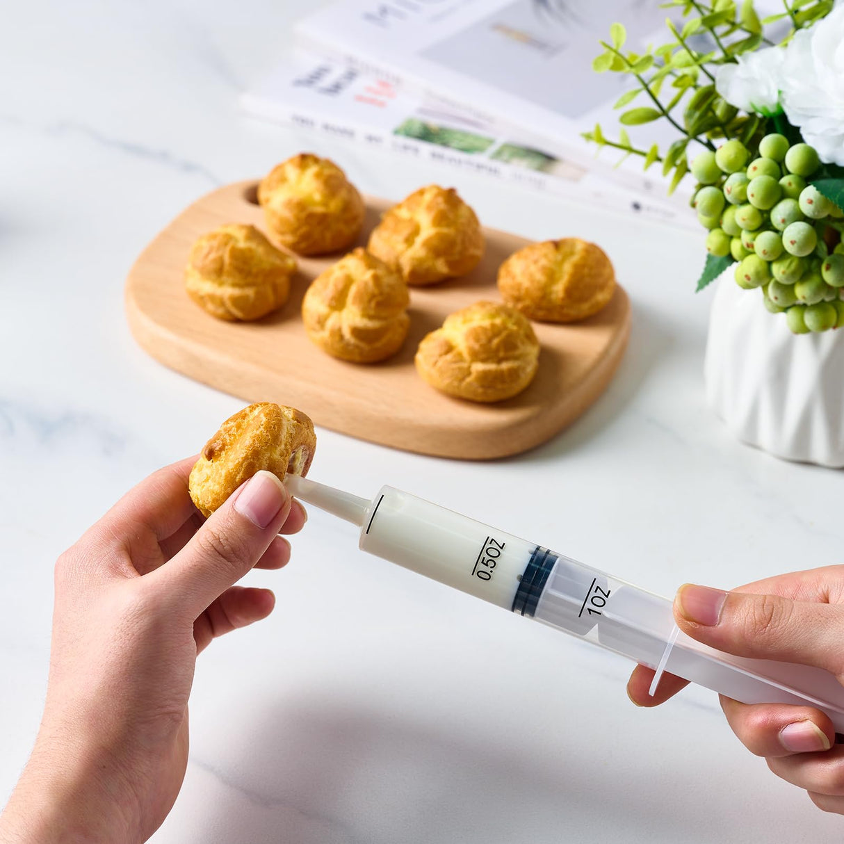 FOCUSLINE 50 Pack Jelly Shot Syringes, 1.5 OZ Capacity Plastic Shot Glasses, Durable Jelly Shot Syringes with Lid, Perfect for Halloween, Thanksgiving, Christmas