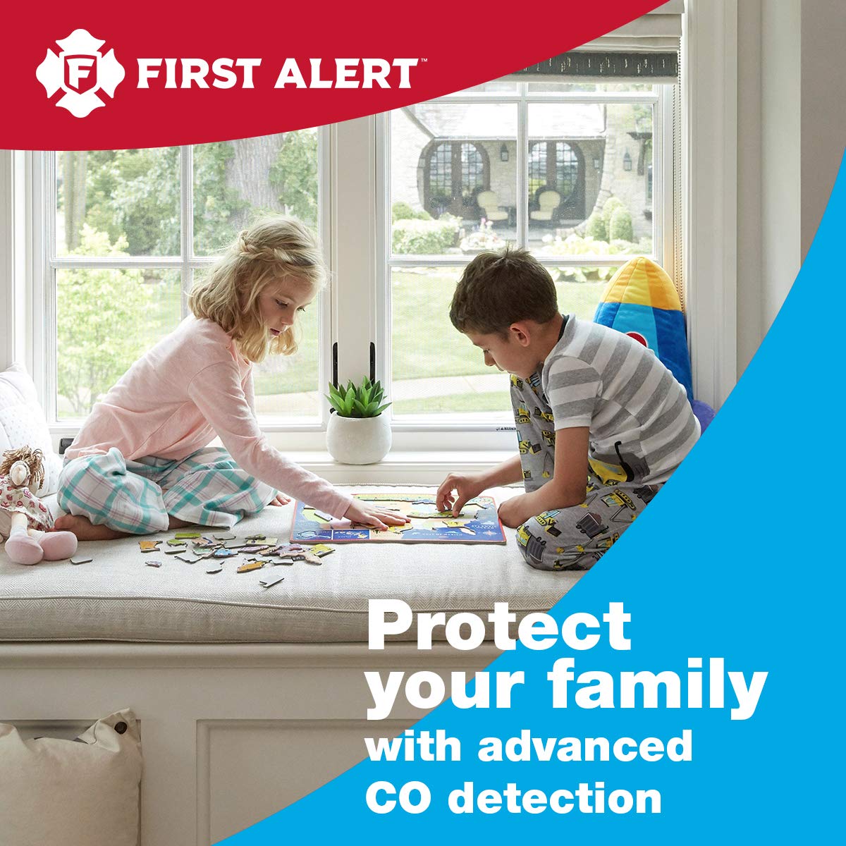 First Alert Carbon Monoxide Detector, Plug-In Alarm with Battery Backup, CO606, White, 1-Pack