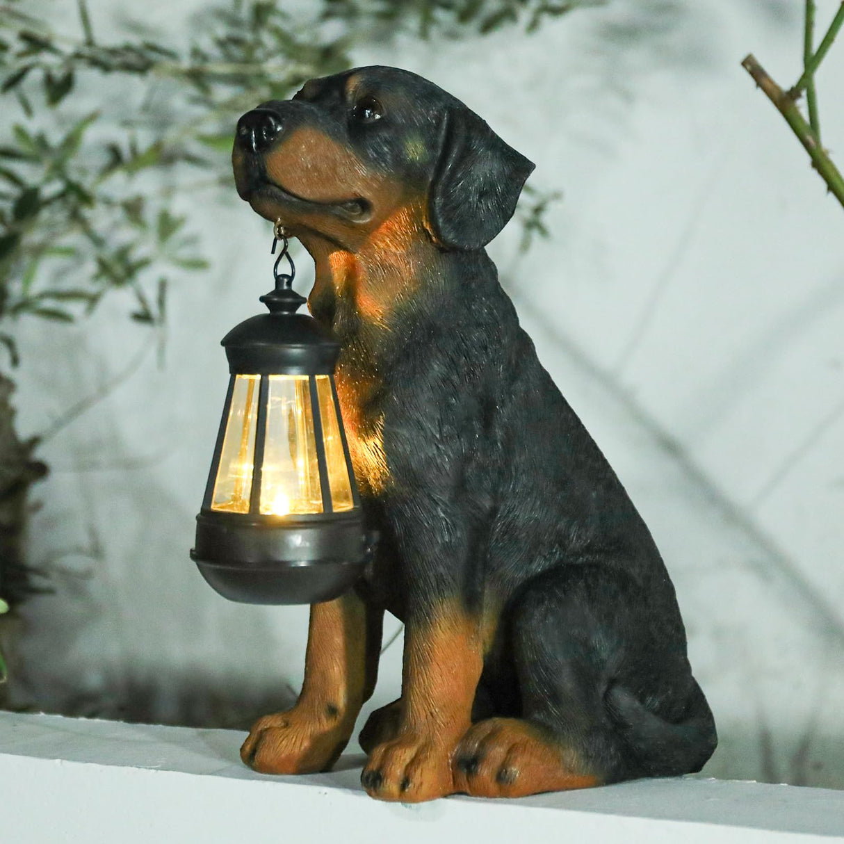 Garden Dog Statues Outdoor Decor, 13" Solar Powered LED Lights Outdoor Statue Garden Decorations Rottweiler Figurine for Patio, Lawn, Yard Decor, Housewarming Garden