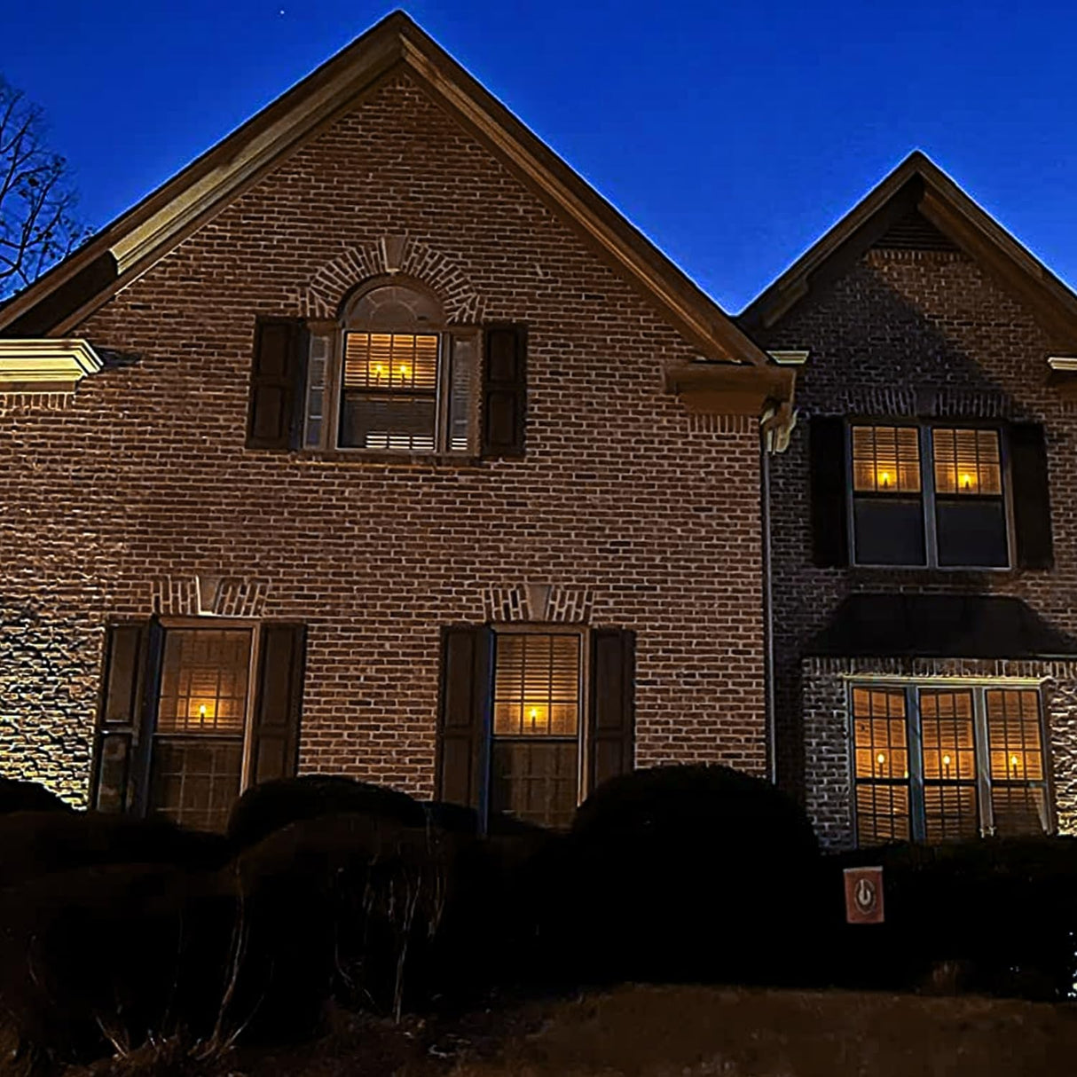 Homemory 6 Pcs Window Candles with Sensor Dusk to Dawn, Ivory Electric Window Candle Flickering, Christmas Fake Candles Battery Operated, Led Candlesticks with Black Holders for Xmas Holiday Decor