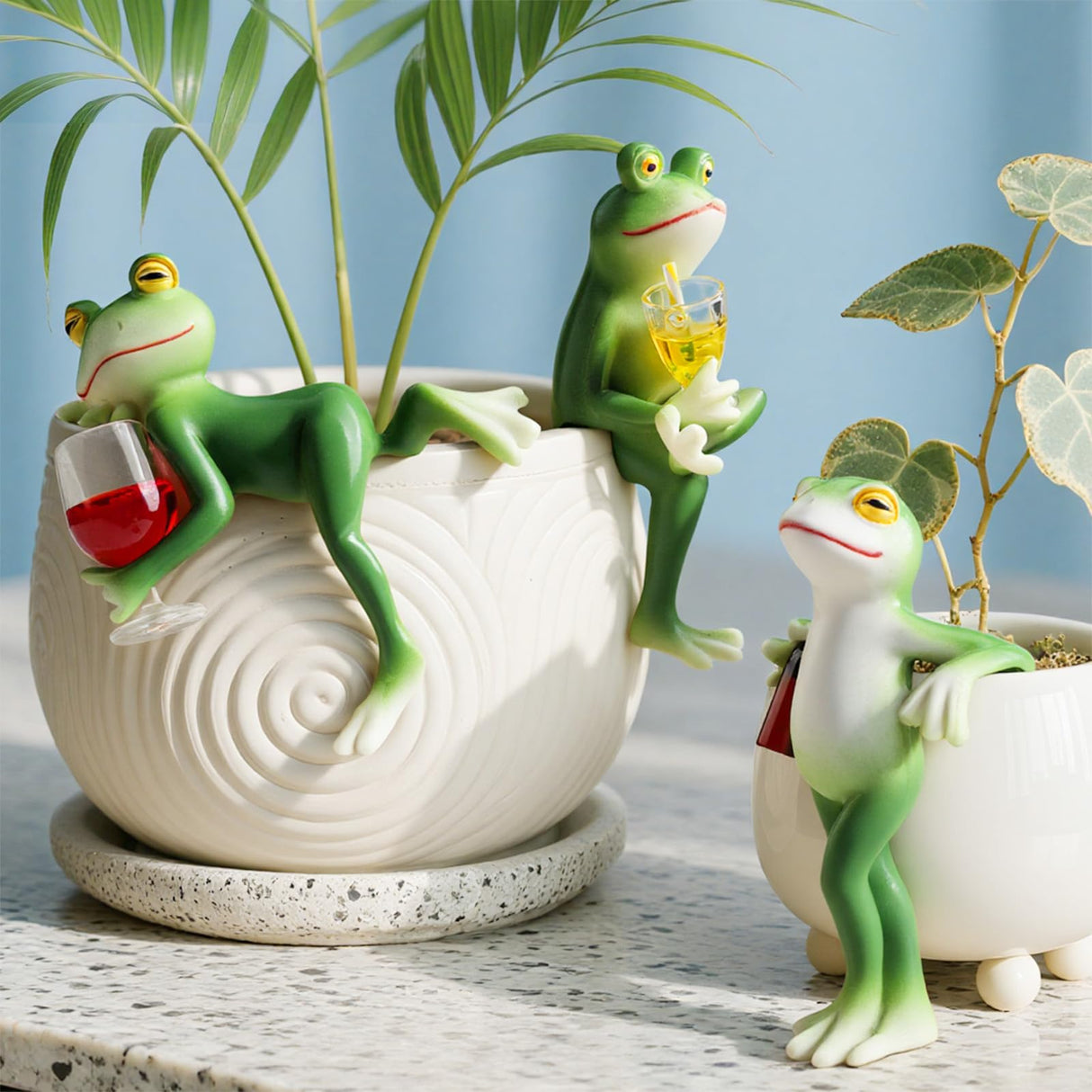DearKeeps Garden Frog Statues – Funny Outdoor Figurines for Yard, Patio, Lawn, Indoor Decor – Cute Animal Ornaments & Plant Hangers – Birthday for Women (3 Pack)