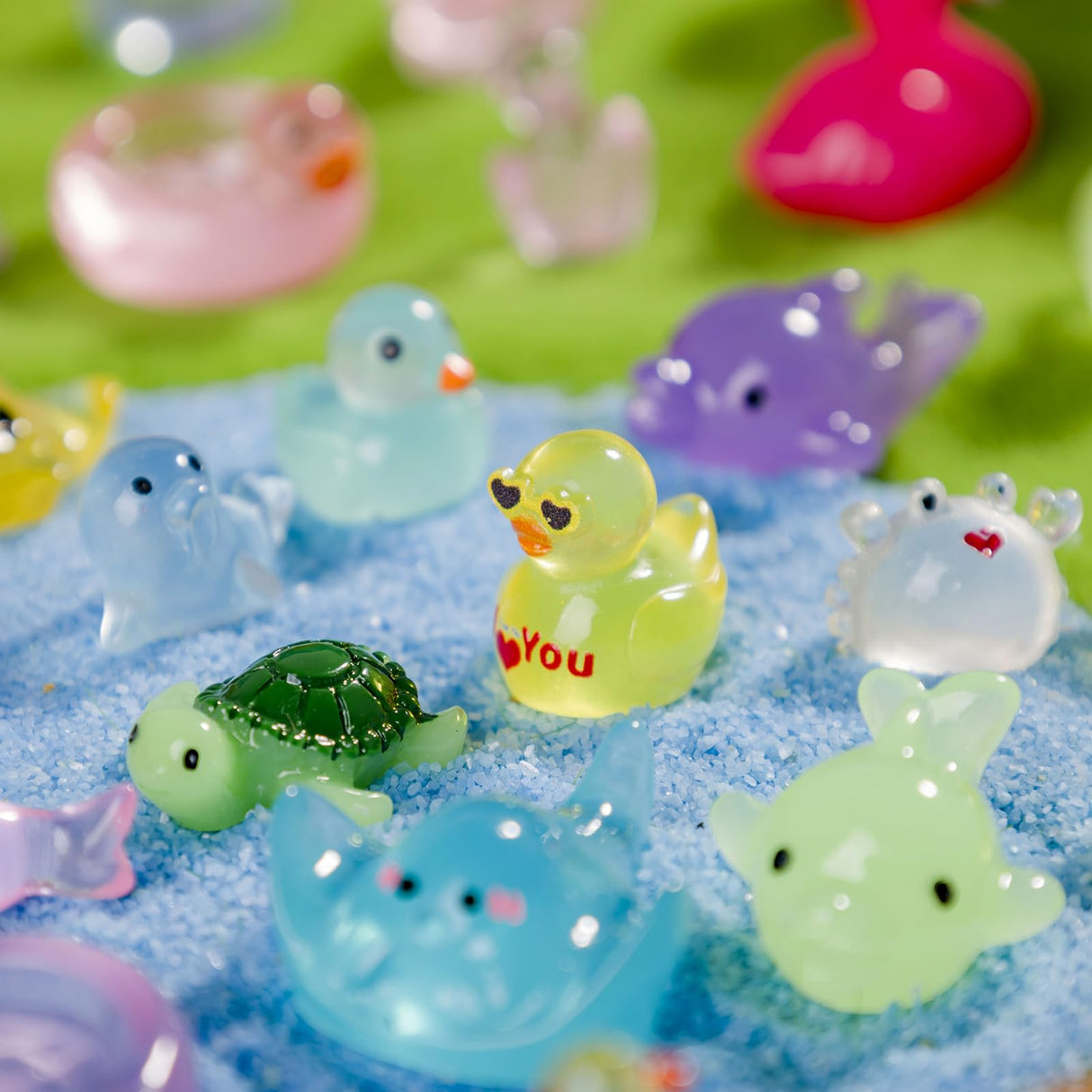 Faunamancy 200 Pcs Mini Resin Animals Figurines Bulk,200 Styles Tiny Animals Variety Pack for Fairy Garden Landscape,Hide Crafts Decor