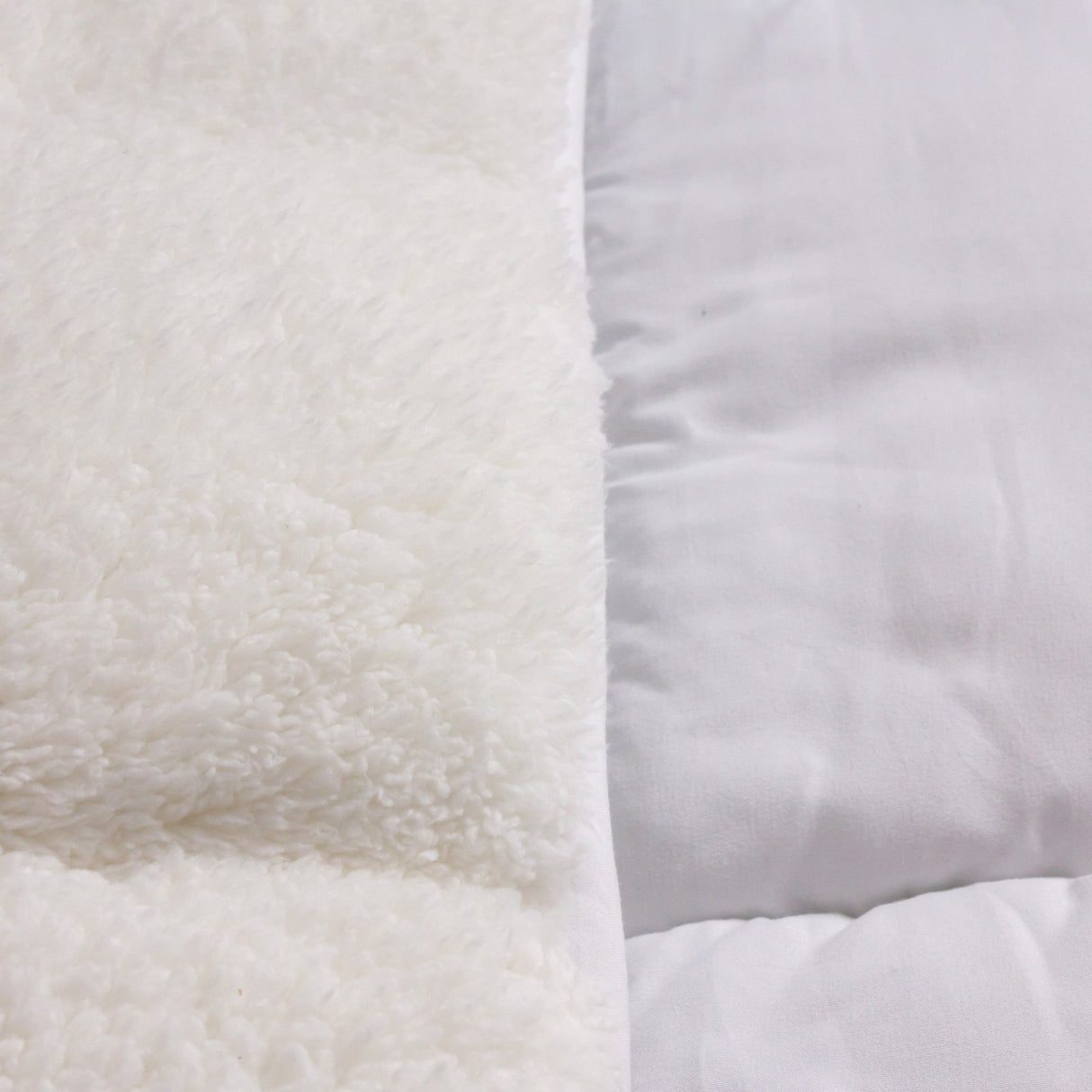 Body Linen Abundance Deluxe Quilted Fleece Massage Table Pad Set. Includes Face Cradle Cover & Table Pad. Microfiber Fleece is Lint Free, Super Soft & Cushy.