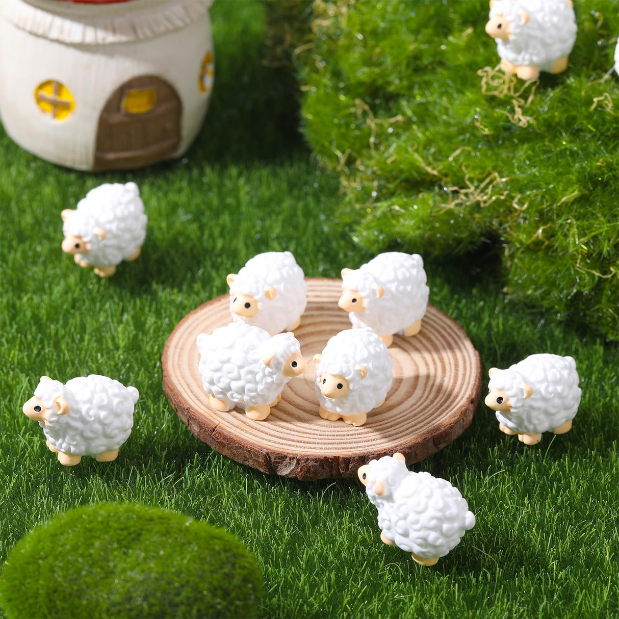 Guiqulai 100pcs Mini Resin Sheep Figurines Garden Decor Ornaments(White)