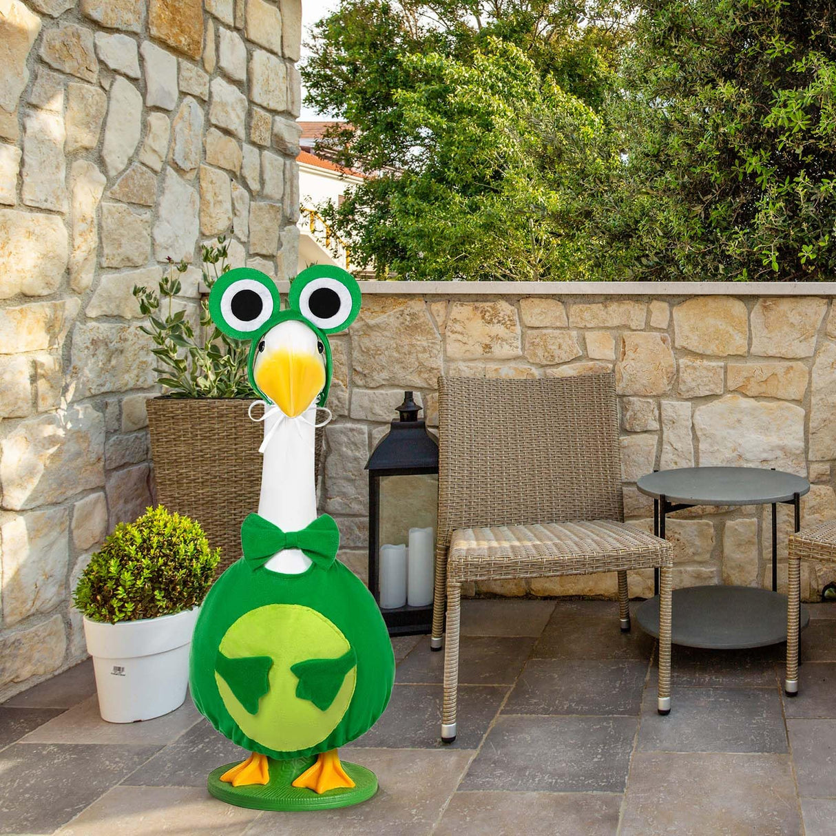 JcHrmers Frog Porch Goose Outfit Spring Goose Outfits Summer Yard Goose Clothes Fits 23" Cement Plastic Goose Statue for Spring Summer Outdoor Garden Yard Patio Lawn Art Decor