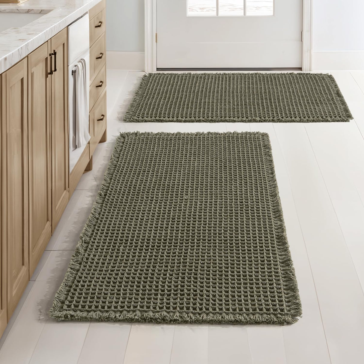 MIULEE Set of 2 Waffle Bathroom Rugs, Super Absorbent Non Slip Bath Rugs, Washable Bath Mats with Tassels, Ultra Soft Rubber Backed Shower Mats for Bathroom Floor, Tub, Christmas Green, 18x30 Inch