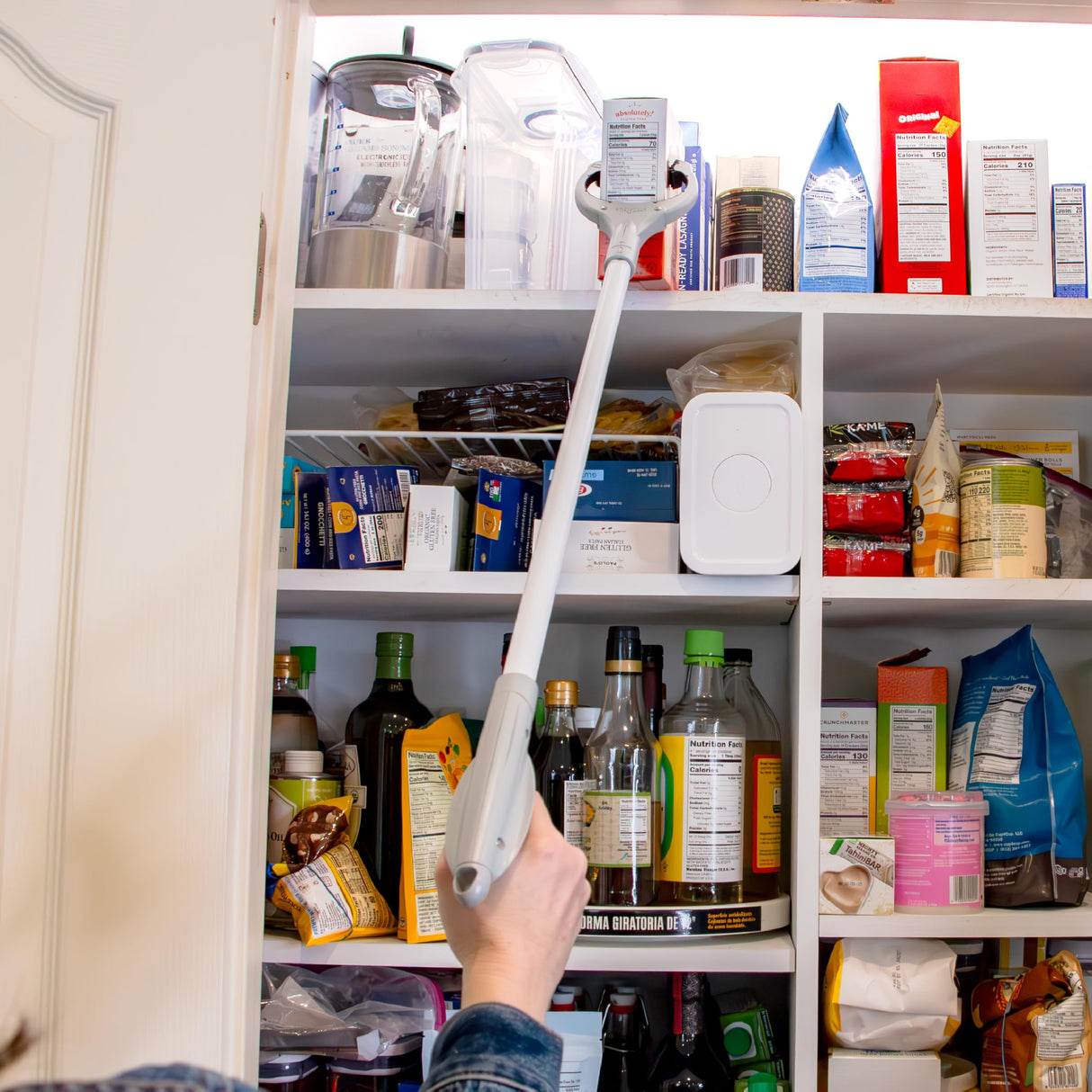 Unger 32” Grabber Plus Reacher – Reacher Grabber Tool & Trash Picker, Built-In Magnet & Ergonomic Grip, Grabber Reacher, Claw Grabber Tool, Reacher’s & Grabbers for Seniors, Trash Picker Upper Tool, White