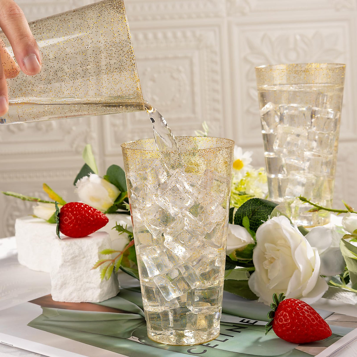 I00000 16 oz Gold Plastic Cups, 100 Pack Gold Glitter Plastic Cups Tumblers Disposable Party Cups Wedding Cups, Heavy-duty Plastic Disposable Cups Ideal for Halloween,Thanksgiving & Christmas Parties