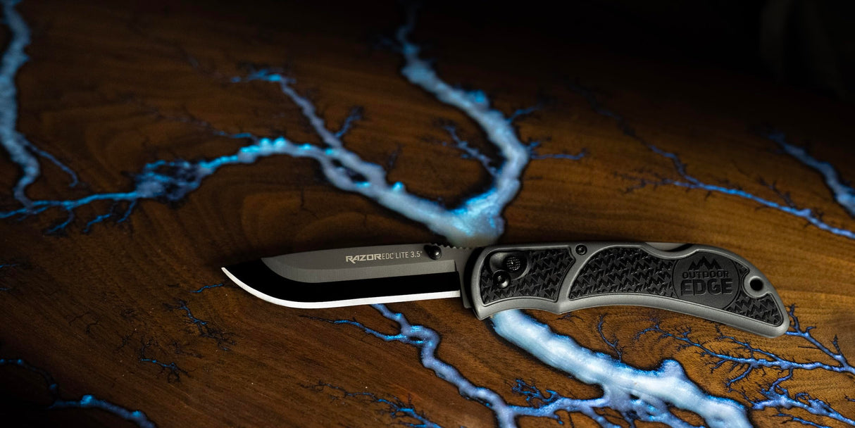 OUTDOOR EDGE 3.5" RazorLite EDC Pocket Knife (Obsidian Black), with Replaceable Blades and Clip, Perfect Carry Knive for Camping, Hunting and Survival, Includes 12 Black Steel Drop Point Blades