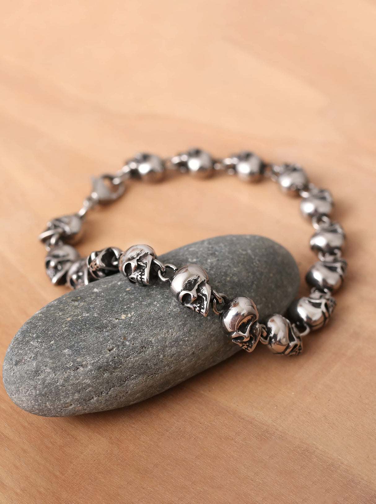 HAQUIL Gothic Skull Beaded Link Bracelet for Men, Skull Jewelry Gift