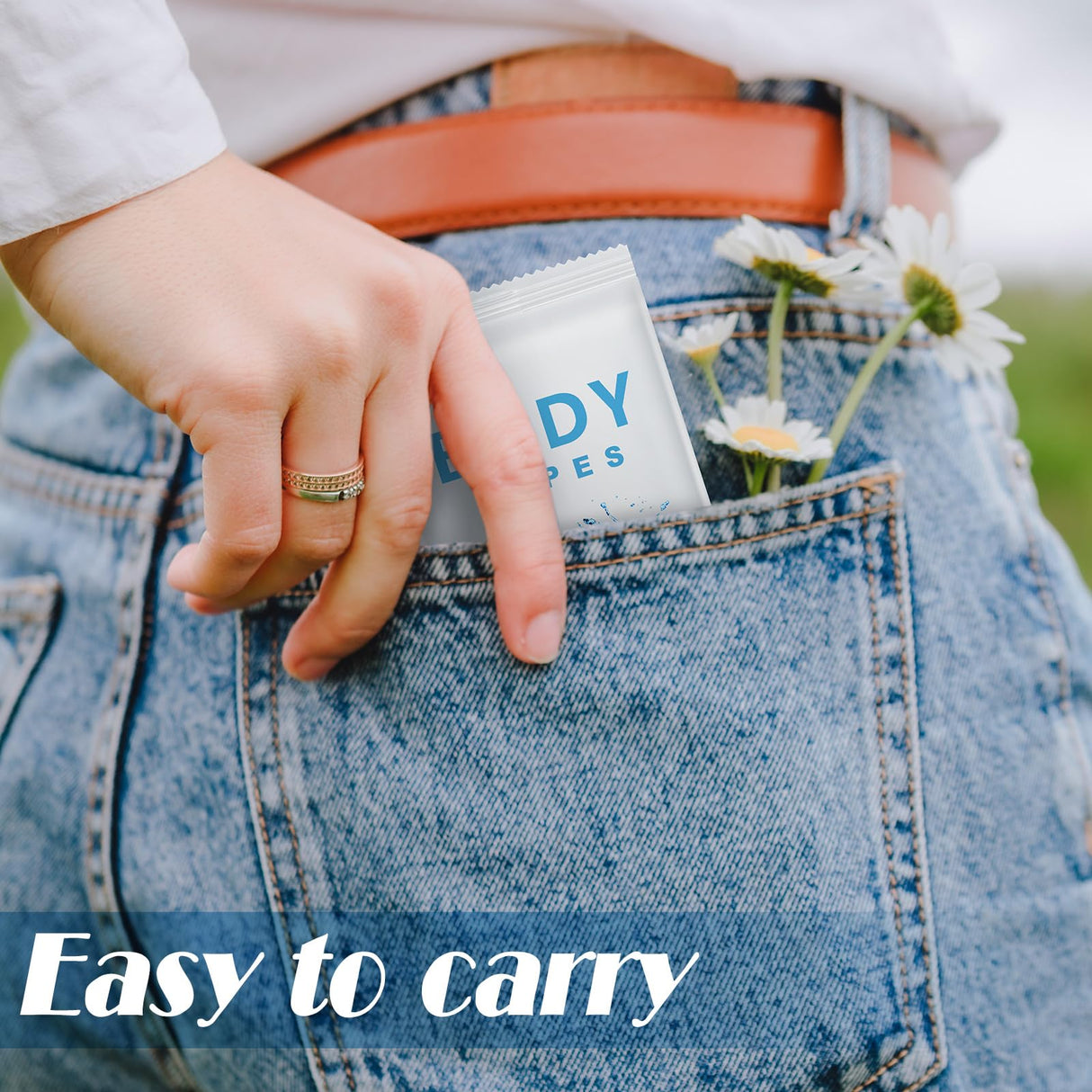 Treela 300 Pcs Bulk Large Body Wipes Individually Wrapped Big Bath Wipes for Adults Bathing No Rinse Shower Bulk Deodorant for Homeless Hygiene Personal Cleansing for Travel Gym(7.09" X 9.84",White)