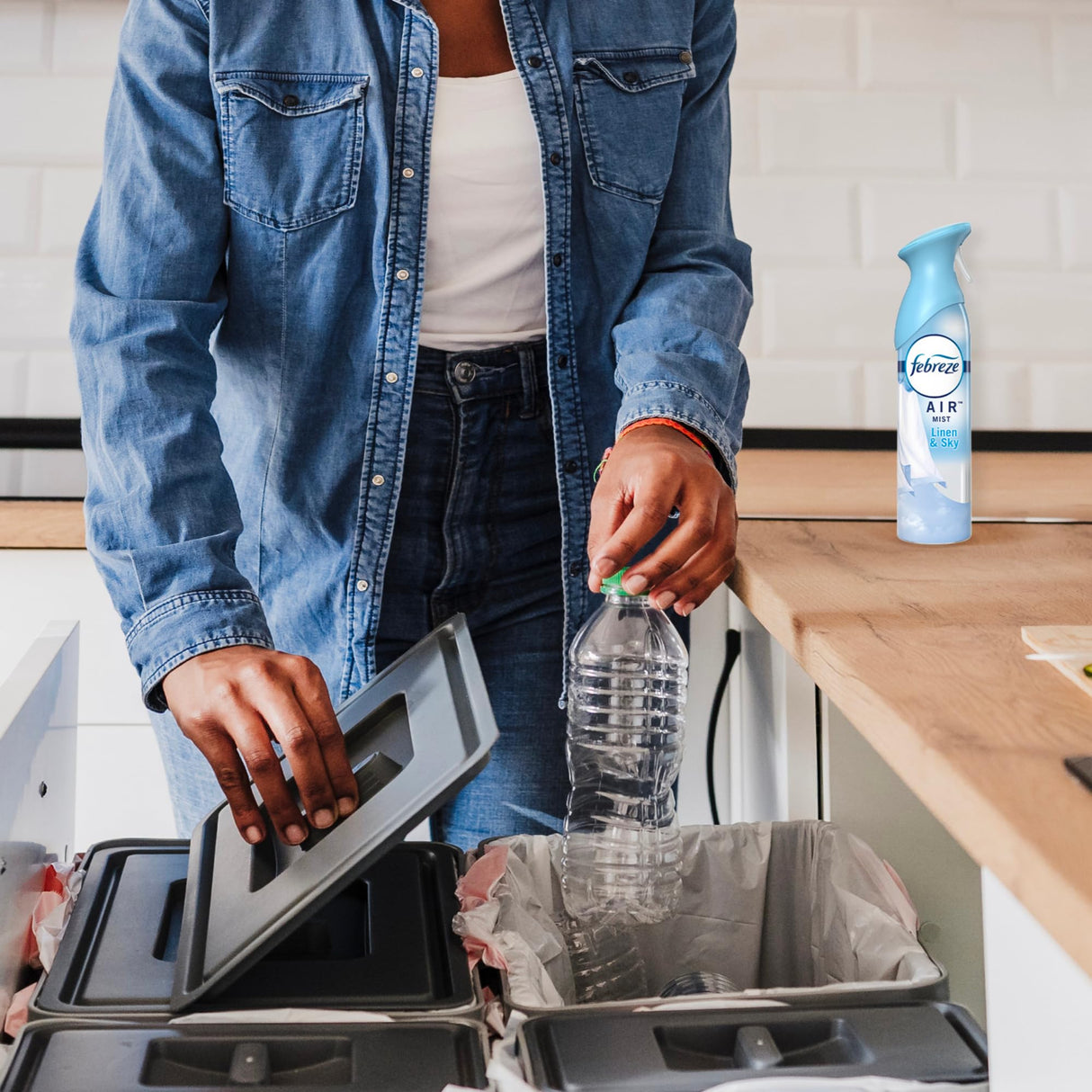 Febreze Air Mist Air Freshener Spray, Odor-Fighting Room Spray, Air Fresheners for Home and Bathroom and Kitchen, Aerosol Can, Linen & Sky Scent, 8.8oz, 6 Count