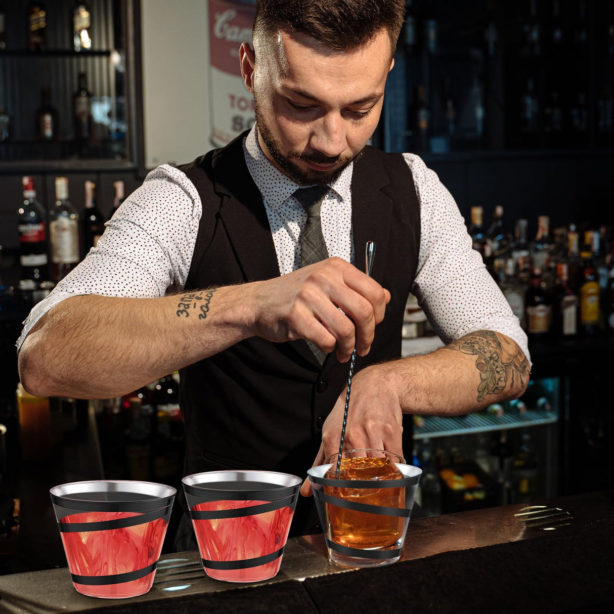 Gejoy 9 oz Rimmed Swirl Plastic Cups Disposable Wine Drinking Cups Clear Elegant Halloween Tumblers for Christmas Party Supplies(Black,100 Pcs)