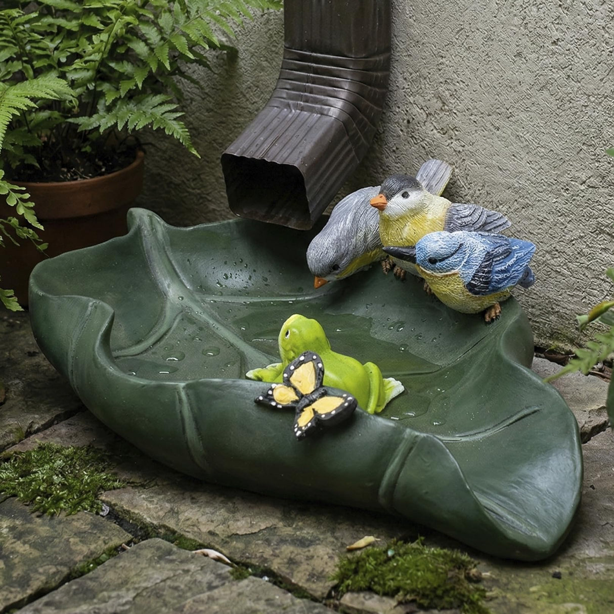 Elenon Frog Decorative Gutter Downspout Extension Statue, Lotus Leaf Gutter Guardian Rain Downspout Splash Block Outdoor, Garden Rain Downspout Extender for 3" × 4" Downspouts Decor