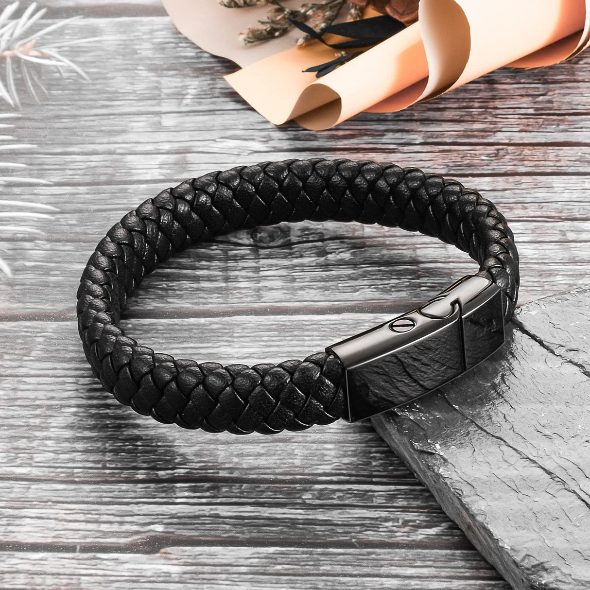 abooxiu Cremation Bracelet for Ashes Leather Urn Bracelet Cremation Jewelry Memorial Bangle Ash Keepsake for Women Men Black