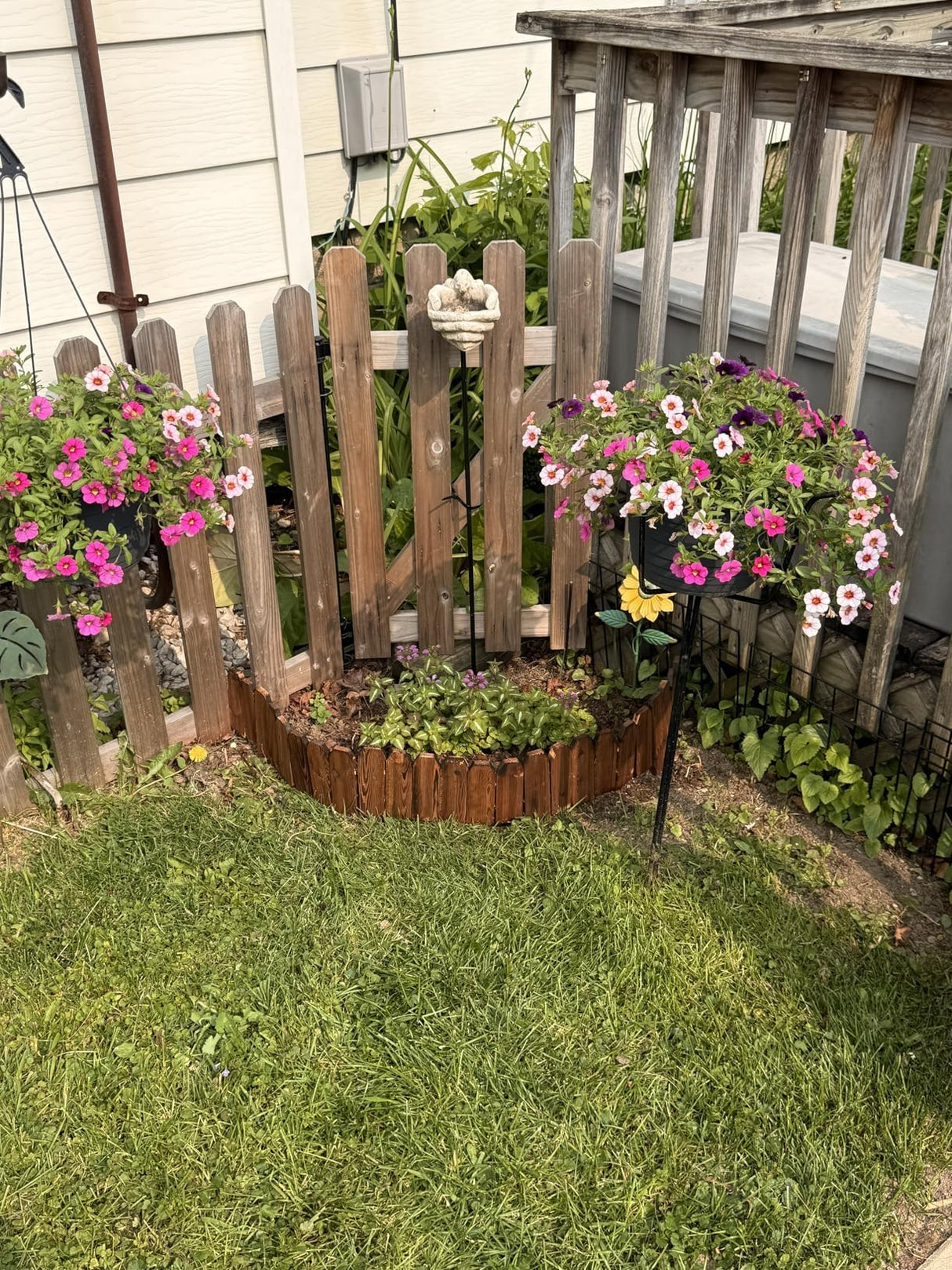 Wood Garden Edging, Wooden Fence Border Decorative Small Picket Panels for Flower Bed Barriers and Landscape Fencing (5.9" H x 47" L, 1 Pack)