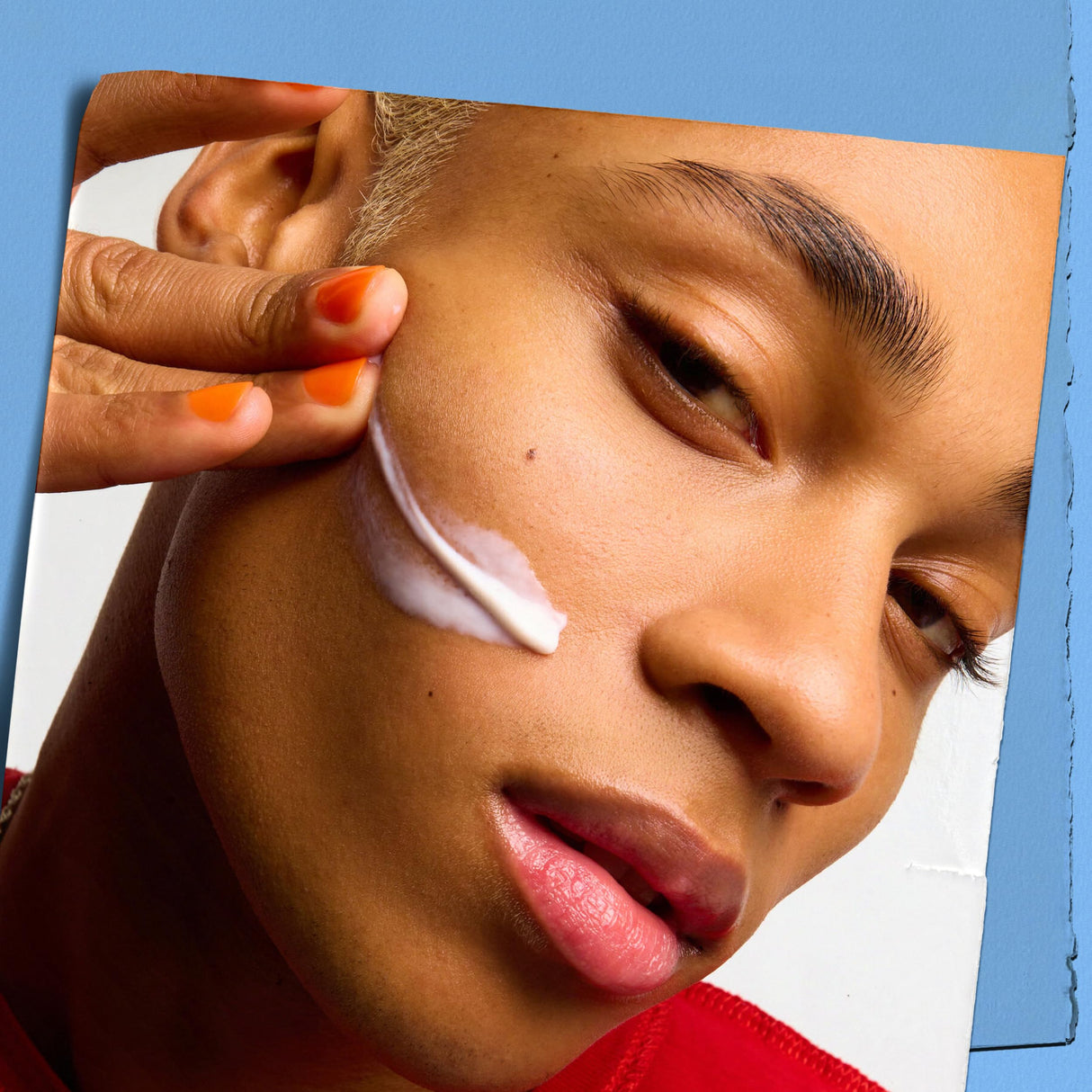 Kiehl's Ultra Facial Moisturizer, for Easy Daily Hydration, Infused with Squalane and Glycerin, Replenishes Moisture Barrier and Softens Skin, Suitable for All Skin Types, Fragrance-Free - 8.4 fl oz